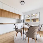 Center Gorusa Design *