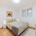 Apartman Center Gorusa Design *