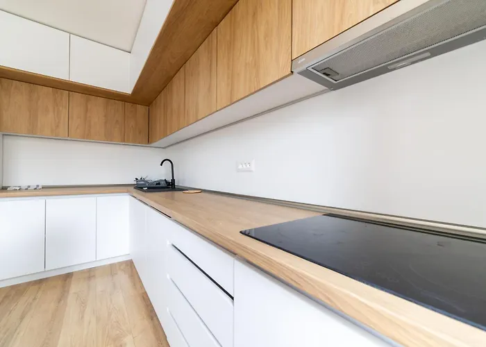 Center Gorusa Design